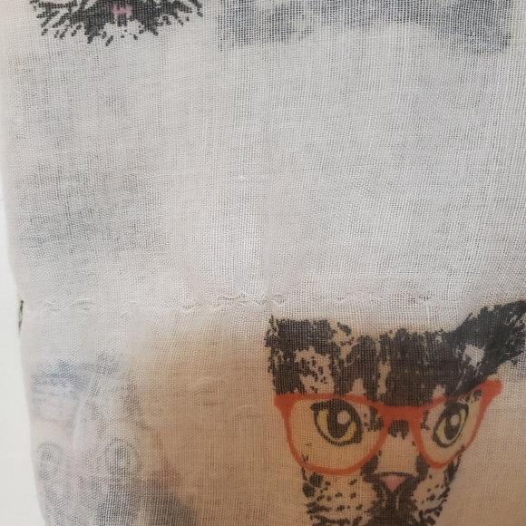 Cat face Infinity Scarf - Picture 2 of 3